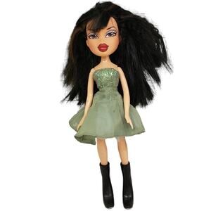 Vintage Bratz Jade Doll First Edition 2001 Formal Funk Prom Dress Boots